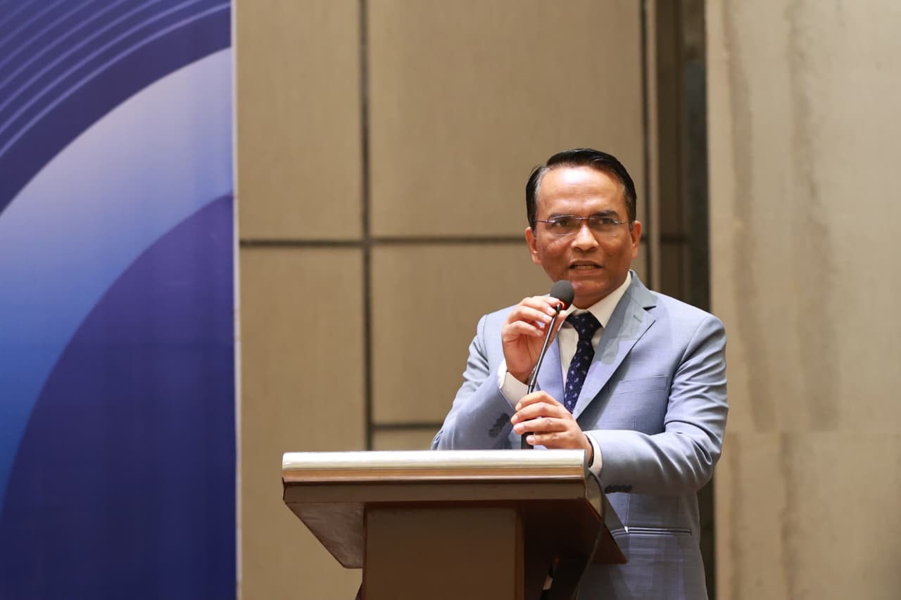 न्युन ब्याजदर हुँदा पनि ठूला पूर्वाधारमा लगानी हुन सकेन, मुख्य चुनौती तरलता व्यवस्थापन: गभर्नर पौडेल