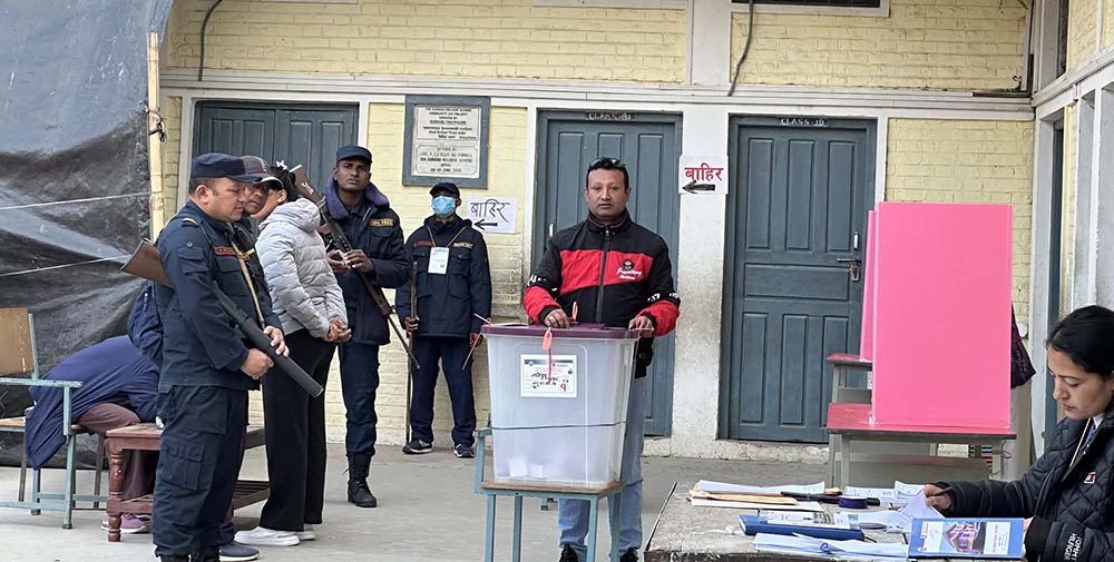 ताप्लेजुङमा २८ प्रतिशत मतदान, हिमाली क्षेत्रका केन्द्रमा पनि मतदान जारी