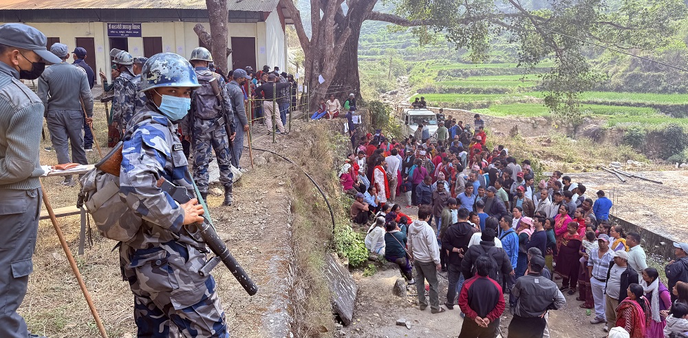 स्याङ्जाको वालिङमा विवादपछि स्थगित मतदान पुनः सुरु