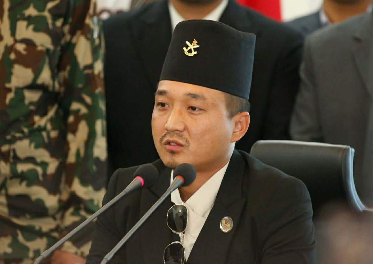 गृहमन्त्री सुदन गुरुङको राजीनामा, प्रधानमन्त्रीले नै सम्हाल्ने भए गृह मन्त्रालय