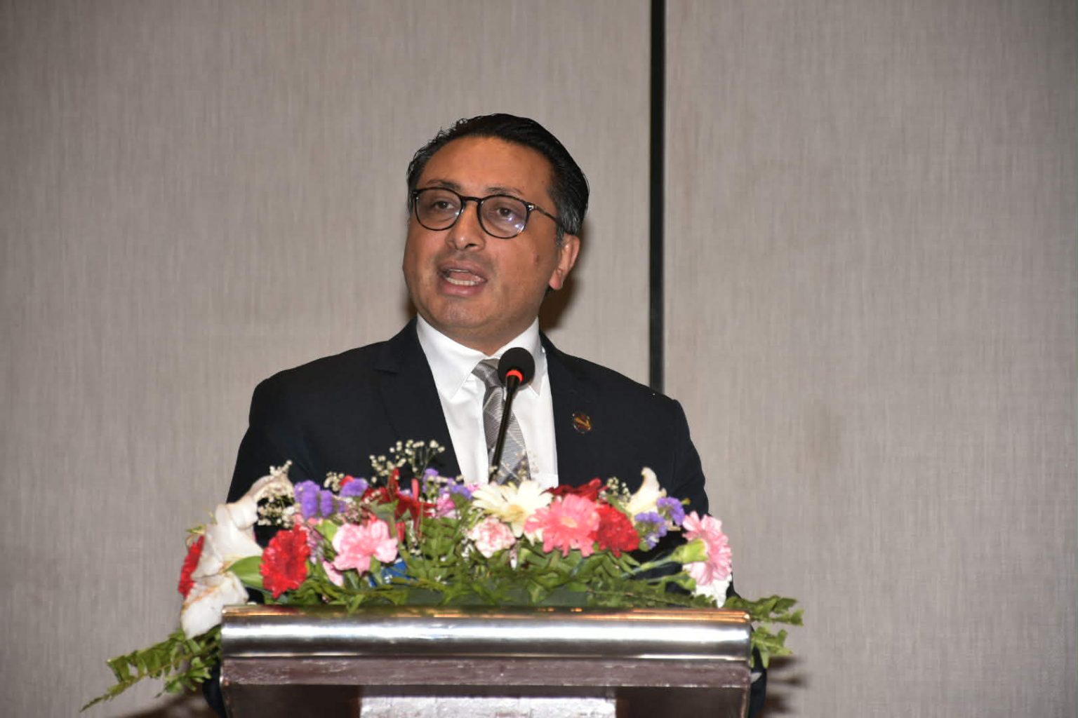 विद्युतमा लगाइएको भ्याट फिर्ता हुँदैन, उपभोक्तालाई मार नपर्ने विकल्प ल्याइन्छ : अर्थमन्त्री