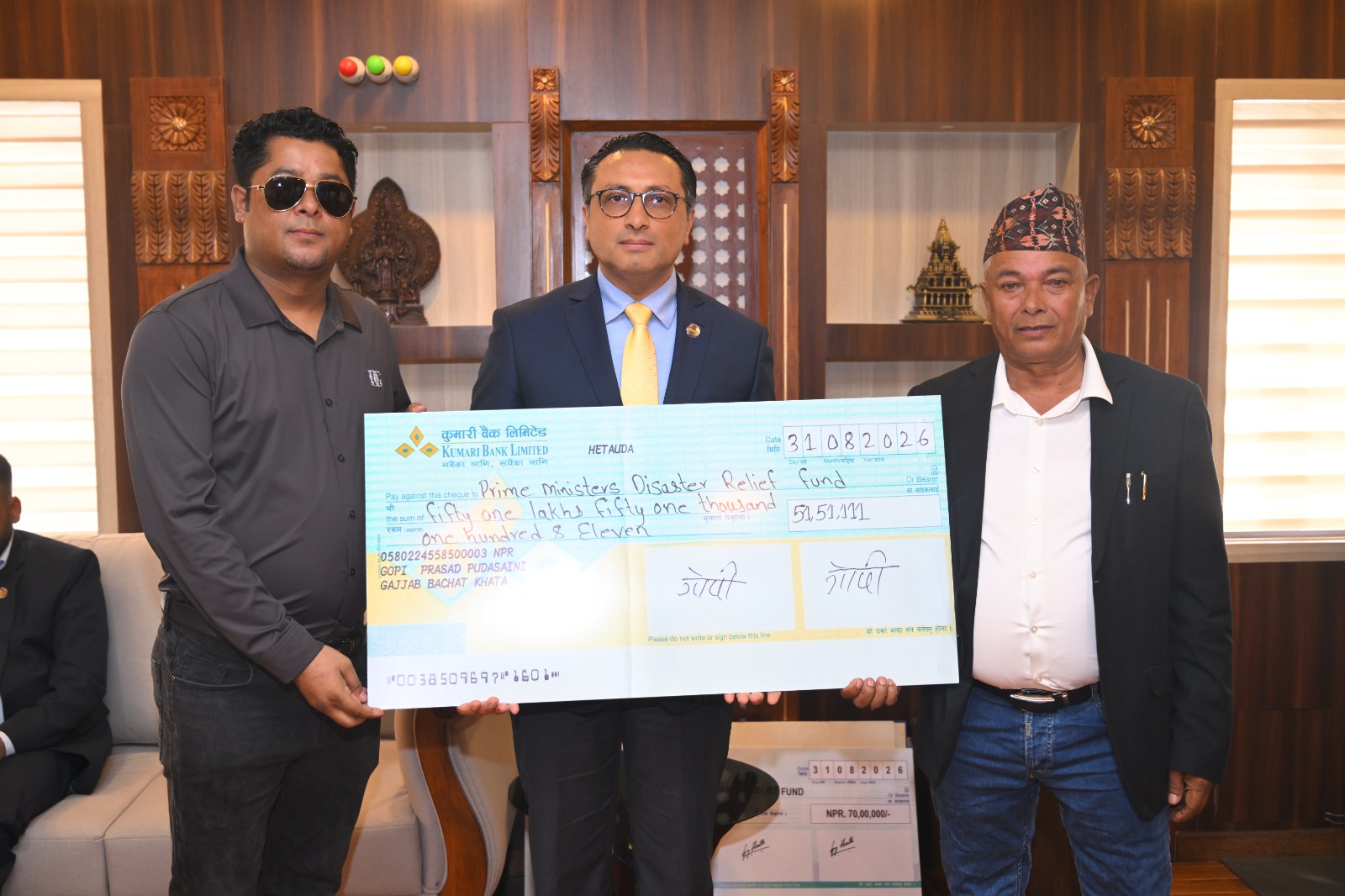दुबईका नेपाली उद्यमी पुडासैनीद्वारा बाढीपीडितका लागि ५१ लाख ५१ हजार सहयोग