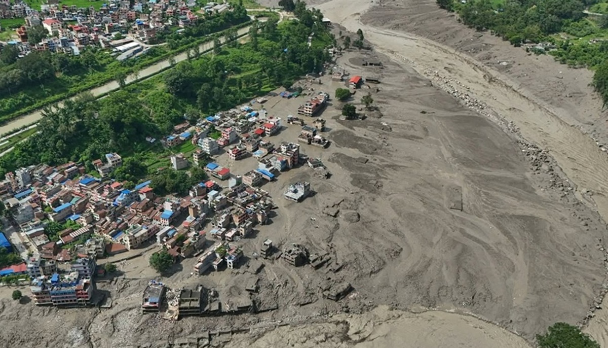 बाढी प्रभावित ४ हजार १०८ परिवारलाई ४५ हजार रुपैयाँका दरले राहत वितरण