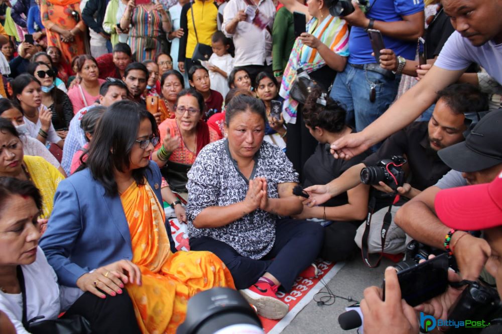 सहकारी पीडितको अनसन स्थगन