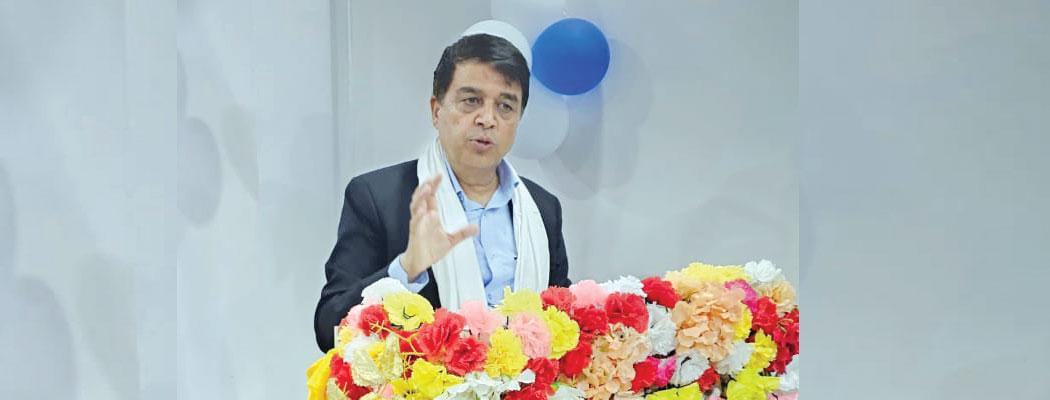 लगानी बढाउन नीतिगत स्थिरता आवश्यक : चन्द्र ढकाल