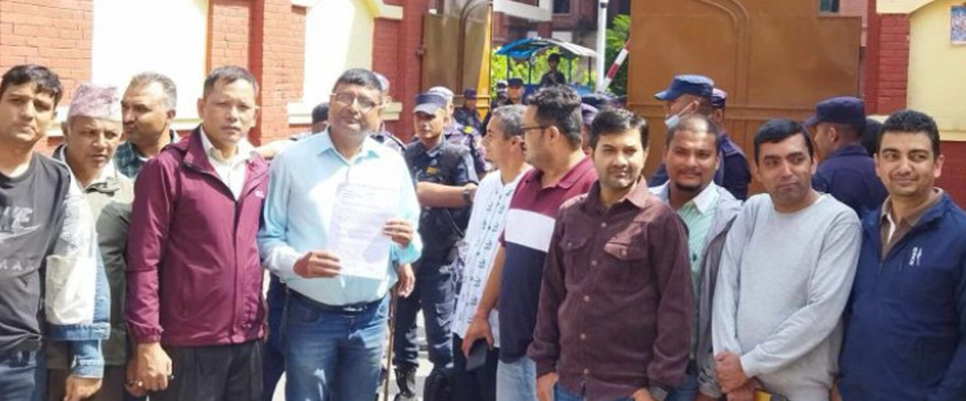 बीमा कम्पनीलाई प्रिमियममा आइपीओ जारी गर्न अनुमति दिने बोर्ड र प्राधिकरणका चार पदाधिकारी विरुद्ध अख्तियारमा उजुरी