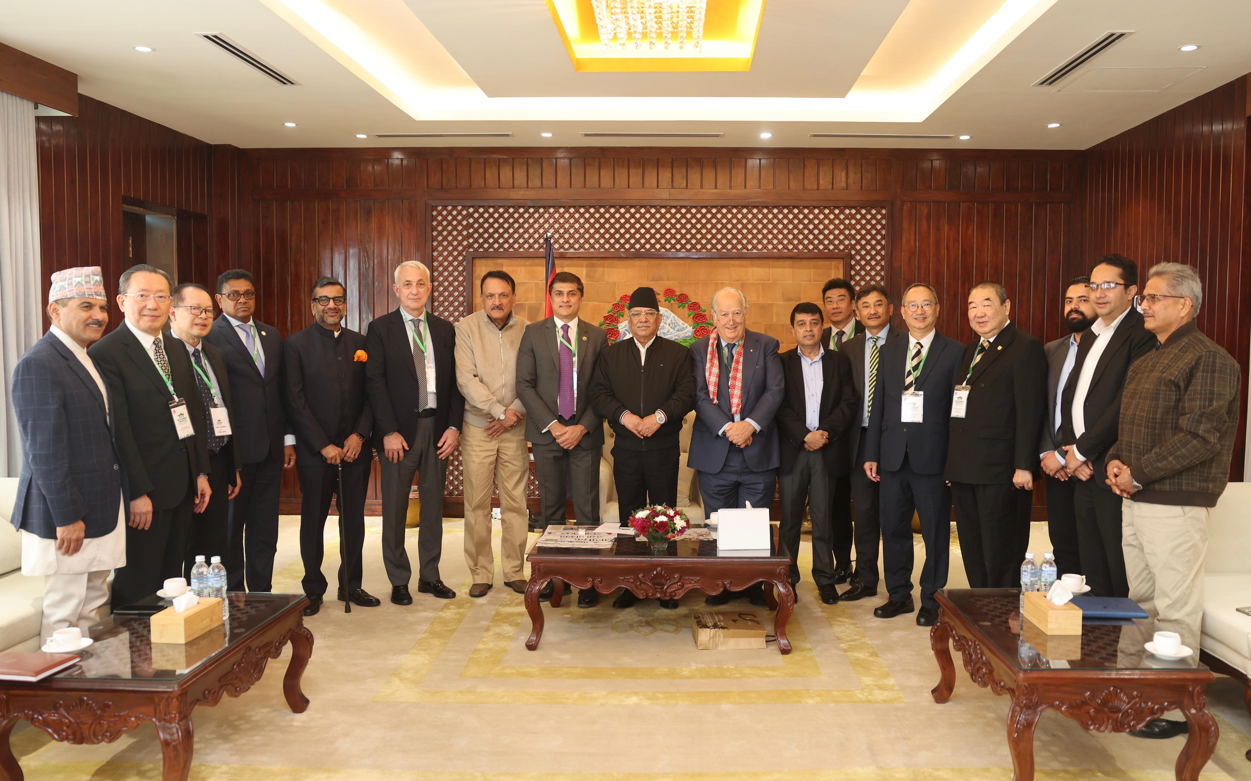 नेपालमा लगानी गर्न एशिया प्रशान्त क्षेत्रका व्यवसायिक लिडरहरूलाई प्रधानमन्त्रीको आग्रह, एशियाका तीन दर्जन व्यवसायी काठमाडौंमा