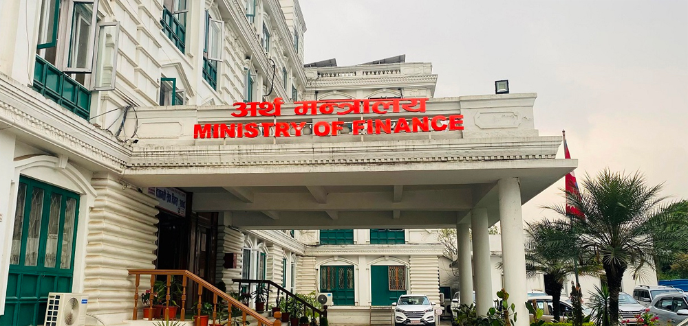 बजेटको चटारो : कसरी जुटाउँदैछ सरकारले १८ खर्ब ?