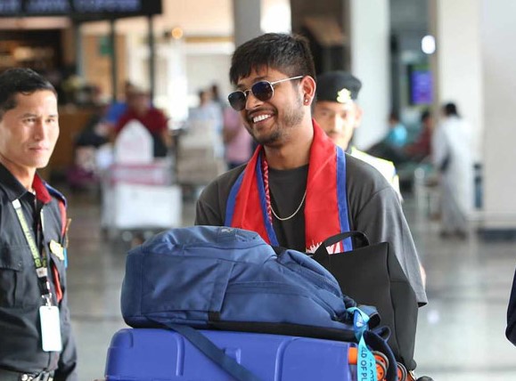 क्रिकेटर लामिछाने विश्वकपमा सहभागी भई स्वदेश फर्किए