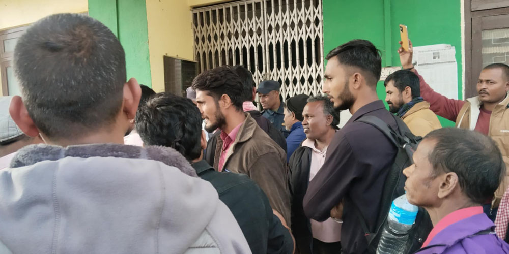 चार पटक लिलामीको सूचनामा वेवास्था गर्ने,  लिलाम पछि आन्दोलन गर्ने कृषि विकासका शक्तिशाली ग्राहक !