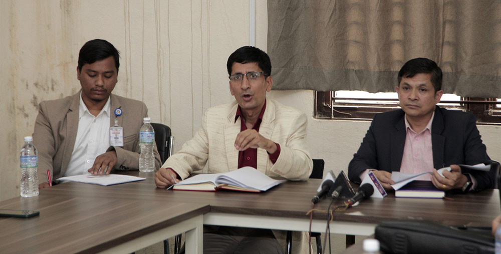 स्वास्थ्य बीमामा आम्दानीको ७५ प्रतिशत बेरुजु, लिन बाँकी एक अर्ब भुक्तानी दिनुपर्ने १६ अर्ब ४५ करोड