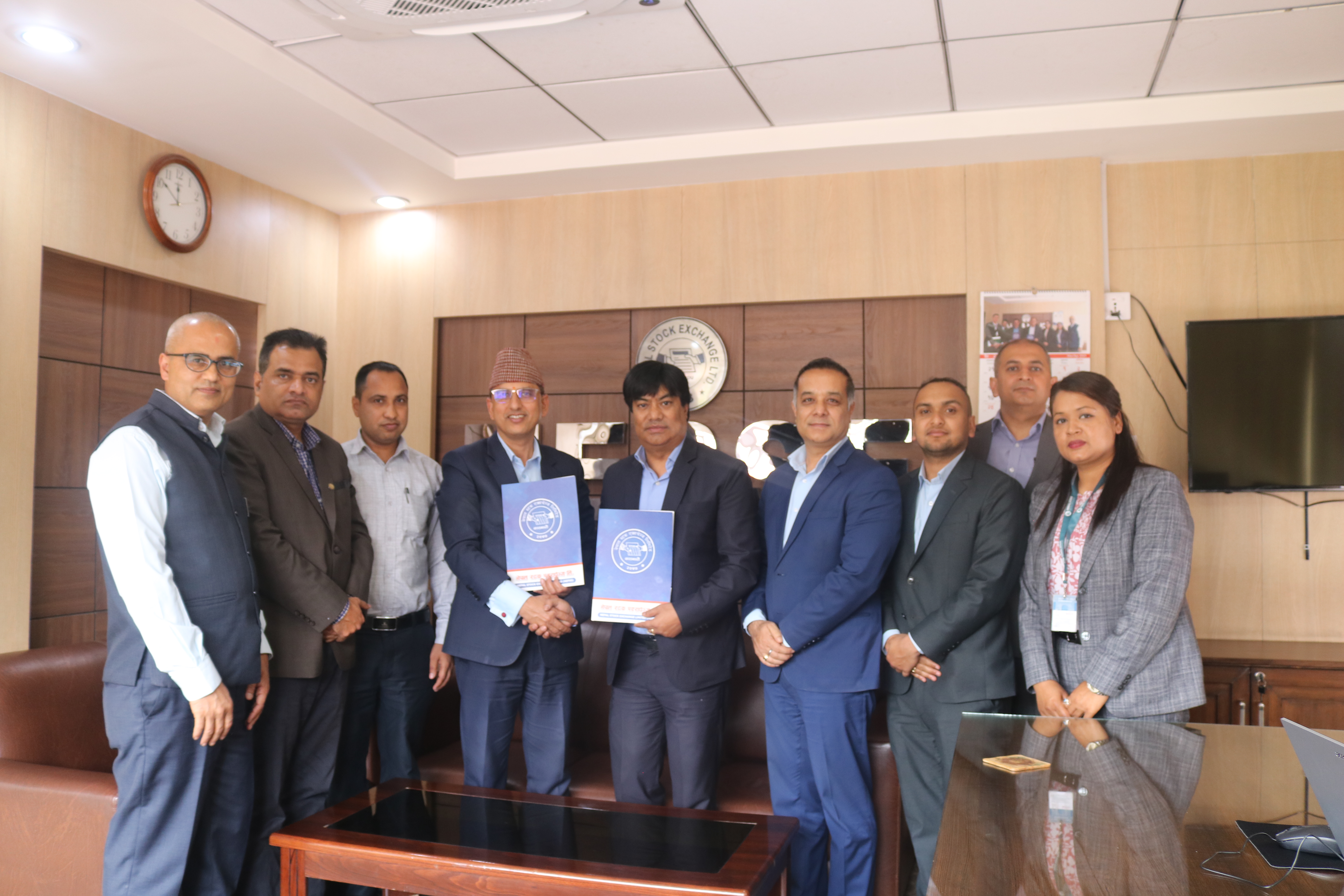 क्रेस्ट माइक्रो लाइफ इन्स्योरेन्सको साधारण शेयर नेप्सेमा सूचीकरण