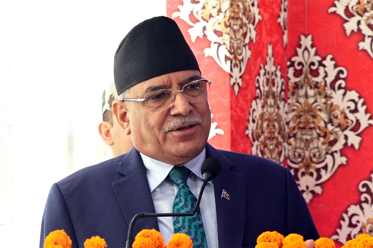 शिक्षकको अपमान गर्ने प्रधानमन्त्री एक दिन पनि सरकारमा बस्न मिल्दैन : प्रचण्ड