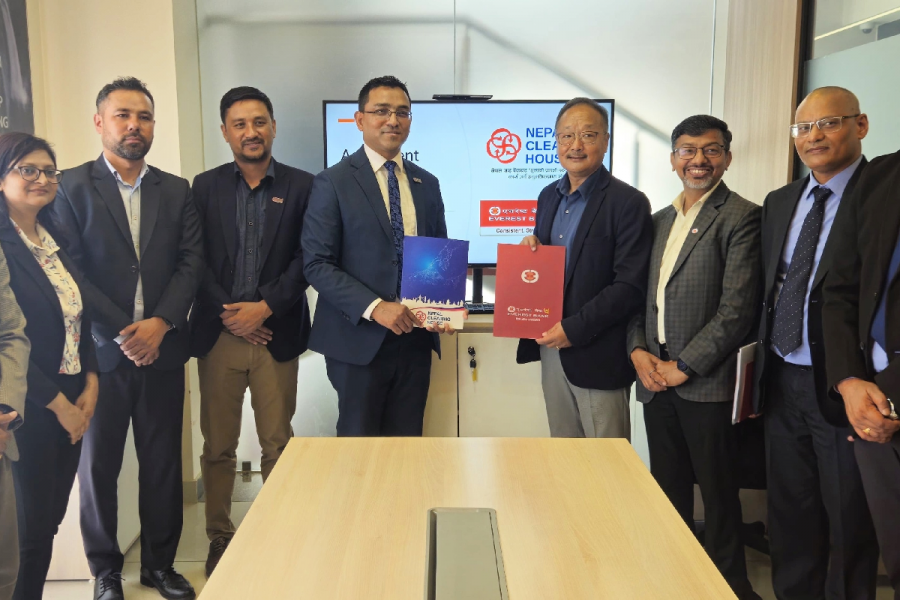 एभरेष्ट बैंक र एनसीएचएलबीच साझेदारी, ‘नेपालपे’ कार्ड सेवा सञ्चालनमा