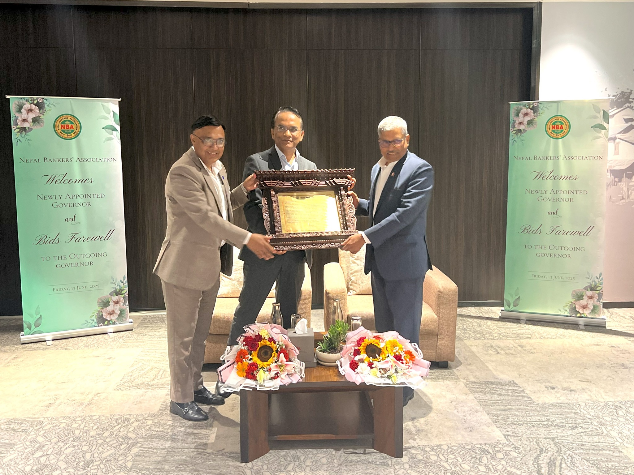 दुई गभर्नर एउटै मञ्चमा, बैंकर्स संघद्धारा गभर्नरहरूको स्वागत तथा बिदाई कार्यक्रम सम्पन्न