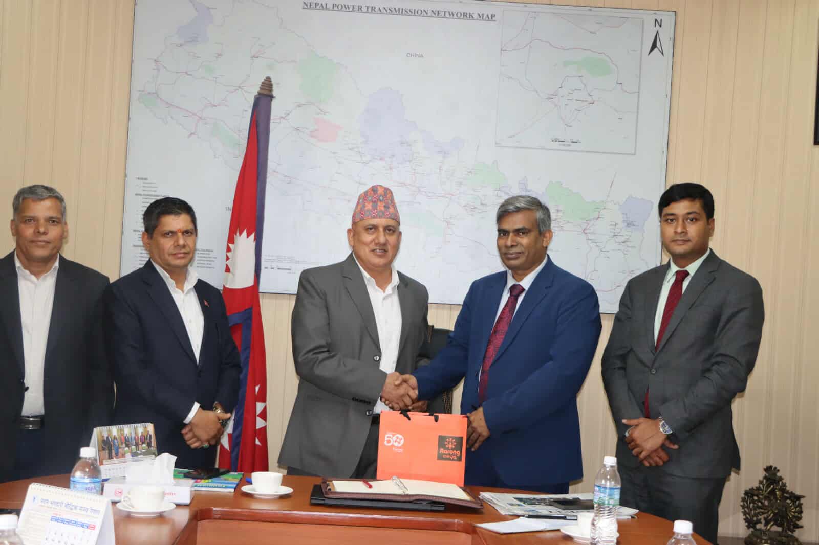 योजना आयोग उपाध्यक्ष अधिकारी र  नेपालका लागि बङ्गलादेशका राजदूत रहमानबिच भेटवार्ता 