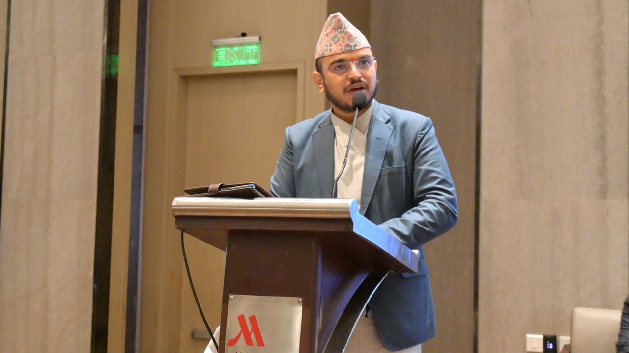 बीमा बजारको क्षमता बढाउने कार्योजनाका साथ सहयोग गर्न पुनर्बीमा कम्पनीलाई ओझाको निर्देशन