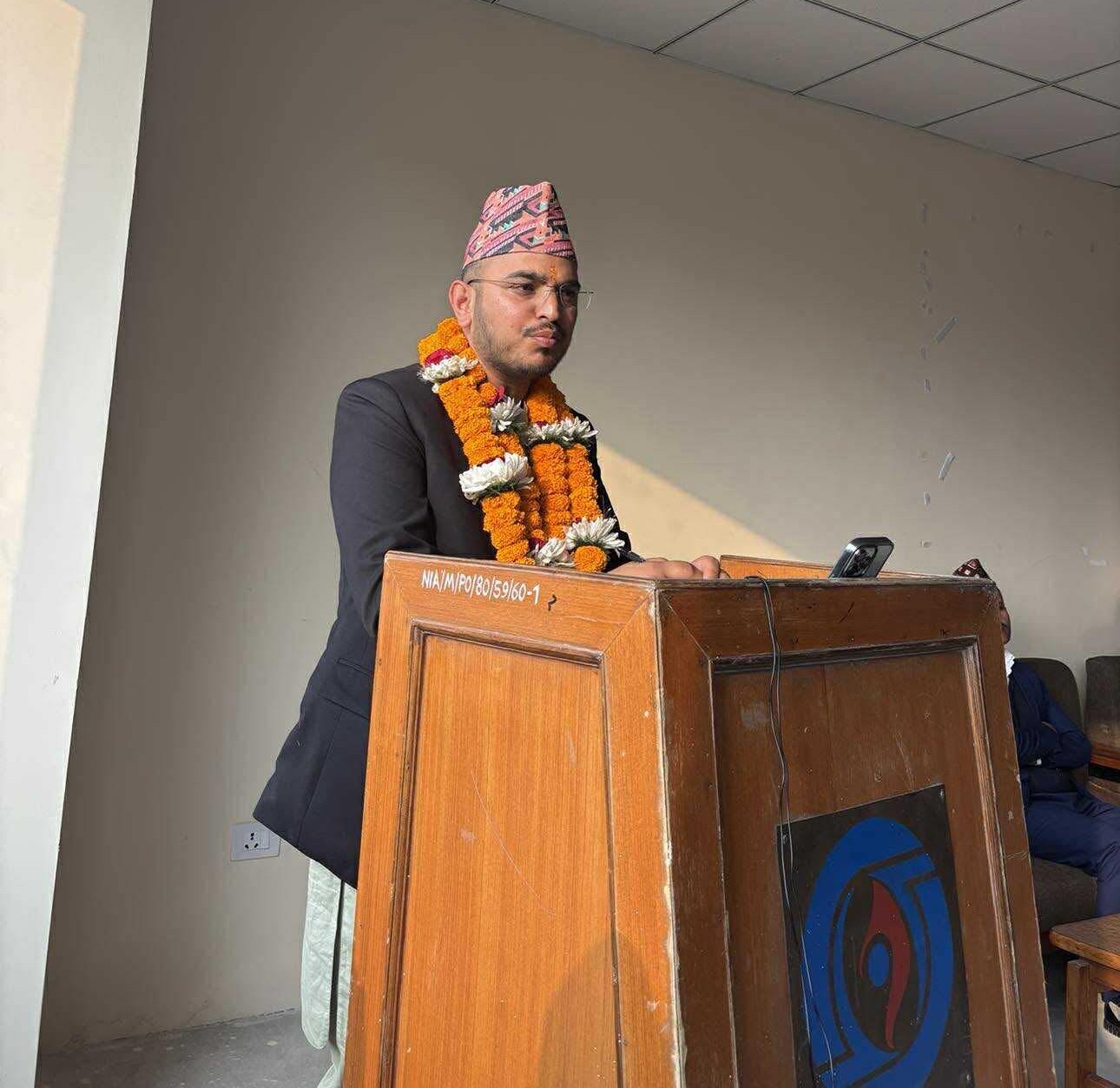 बीमा प्राधिकरणका अध्यक्ष शरद ओझालाई काम जारी राख्न सर्वोच्च अदालतको अन्तरिम आदेश, एमालेको योजना बिफल