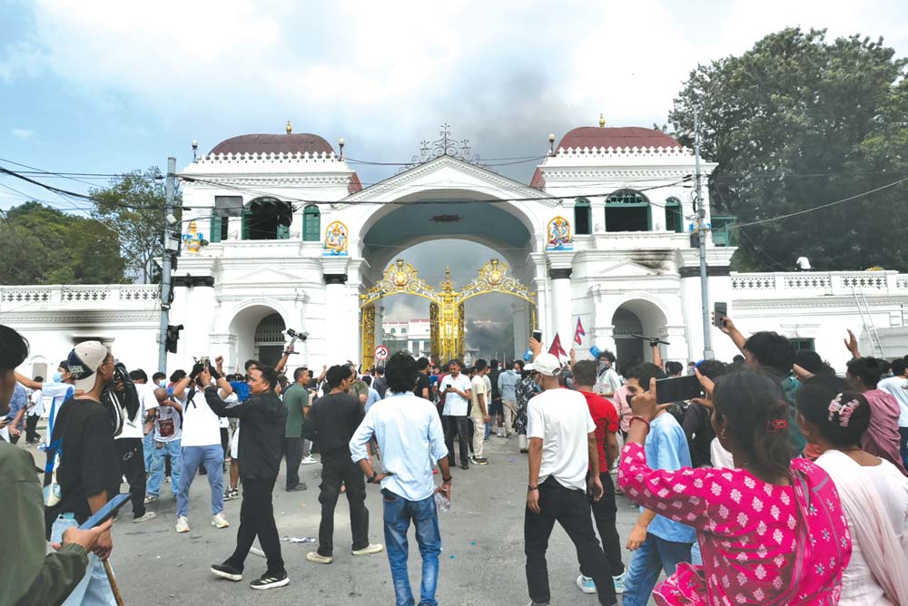 प्रधानमन्त्रीको राजीनामा र ‘जेनजी विद्रोह’ : सत्ताको संकटकालीन मोडमा नेपाल