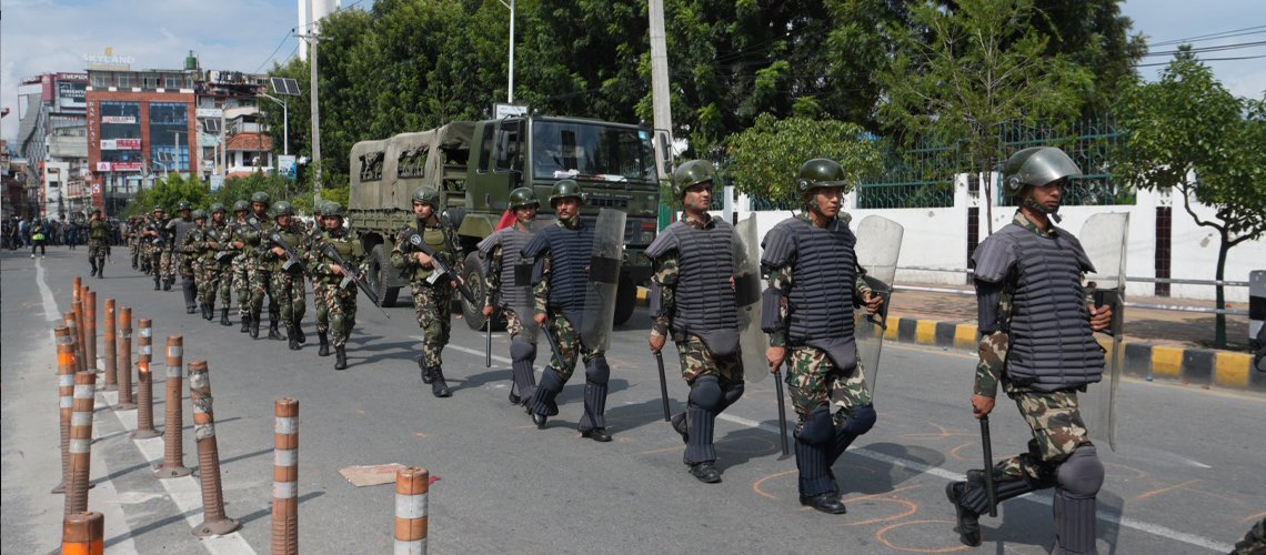 अनाधिकृत हातहतियार सुरक्षाकर्मीलाई बुझाउन नेपाली सेनाको आग्रह