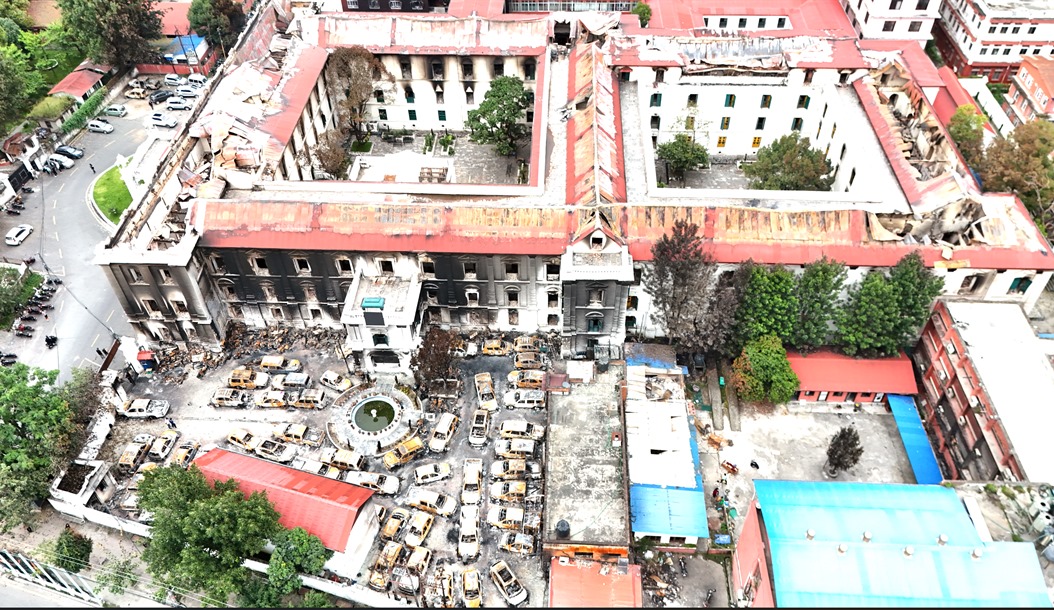 सिंहदरबारसहित डेढ दर्जन सरकारी अड्डामा करिब हजार सवारीसाधन जलेर नष्ट