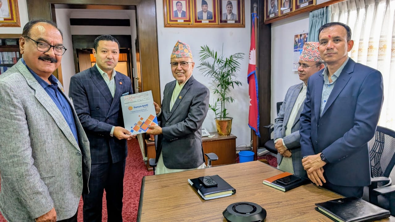 सूर्यज्योति लाइफ इन्स्योरेन्सद्वारा भौतिक पूर्वाधार पुनर्निर्माण कोषमा १ करोड ५० लाख रुपैयाँ सहयोग