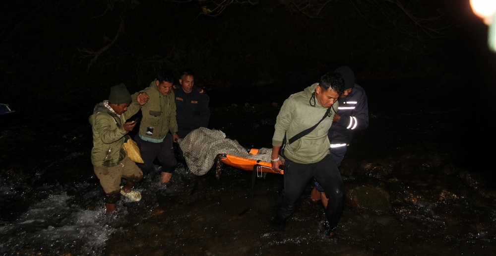 रुकुमपूर्वमा अटो दुर्घटना, एकै घरका दुई जनाको मृत्यु