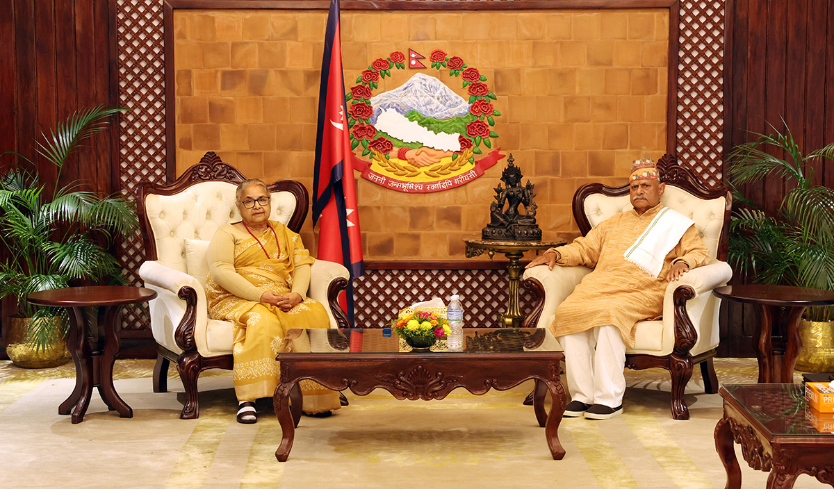प्रधानमन्त्री कार्की र पूर्वराष्ट्रपति डा‍. यादवबिच भेटवार्ता