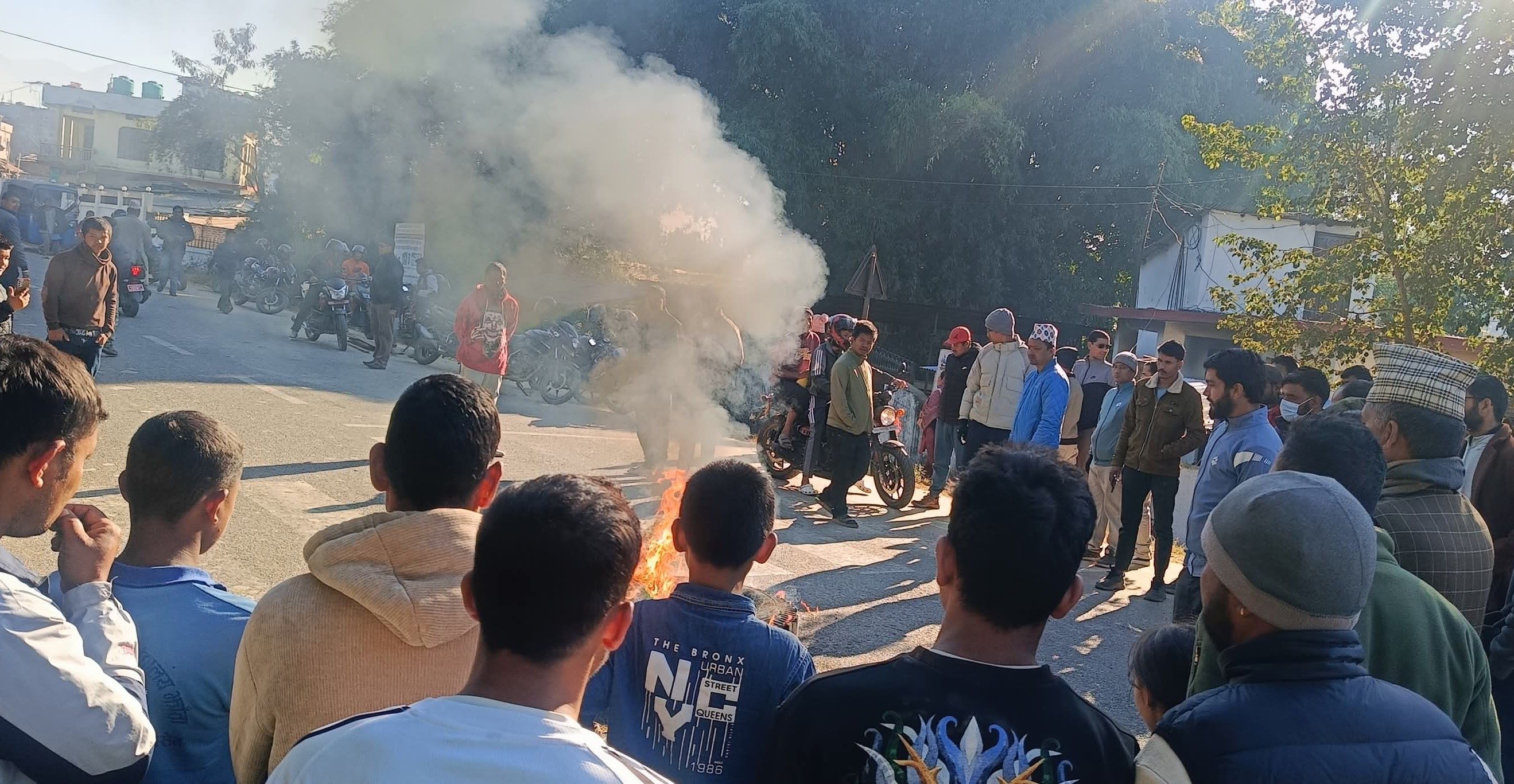 सवारी दुर्घटनामा पत्रकार वीरेन्द्र आचार्यको निधन, कालीकोटको हाउडीगाउँ शोकमा