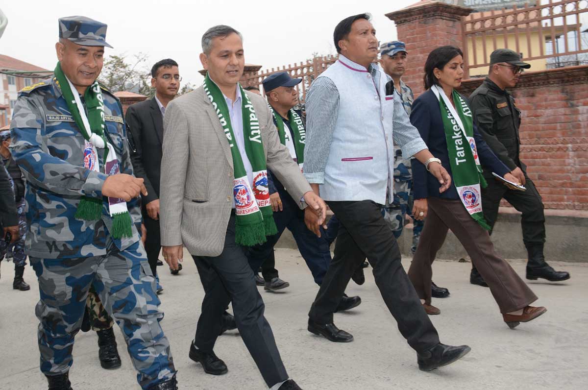 गृहमन्त्रीद्वारा तार्केश्वरस्थित मतदान स्थलको अनुगमन